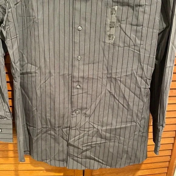 Van Heusen Men’s Wrinkle Free Fitted Business Casual Striped Dress Shirt Sz L - Picture 5 of 7